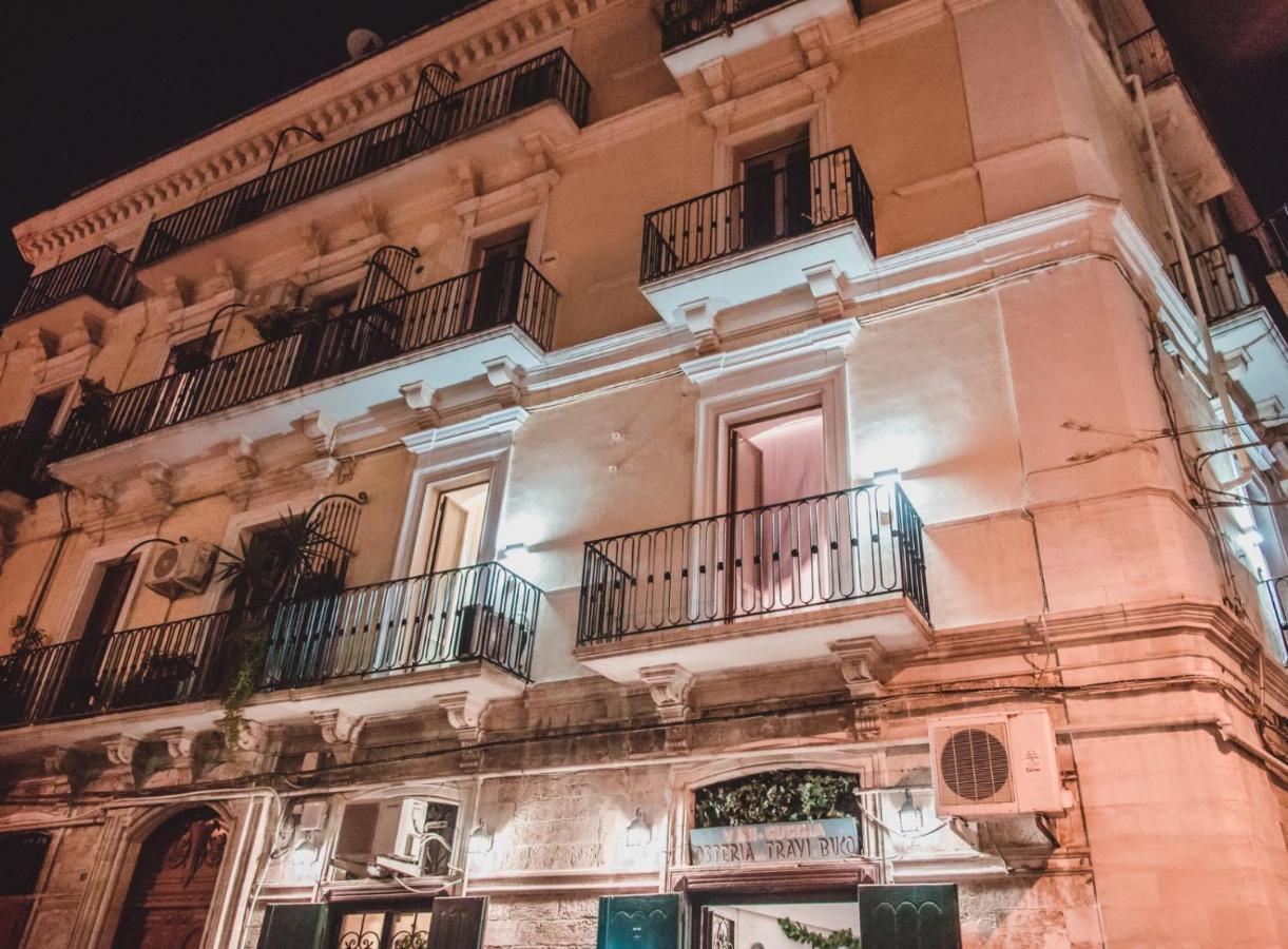 Palazzo Le Travi Hotel Bari Exterior photo
